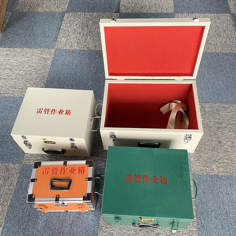 桦南爆破工程作业箱如何选择？玻璃钢与传统材质的全面对比